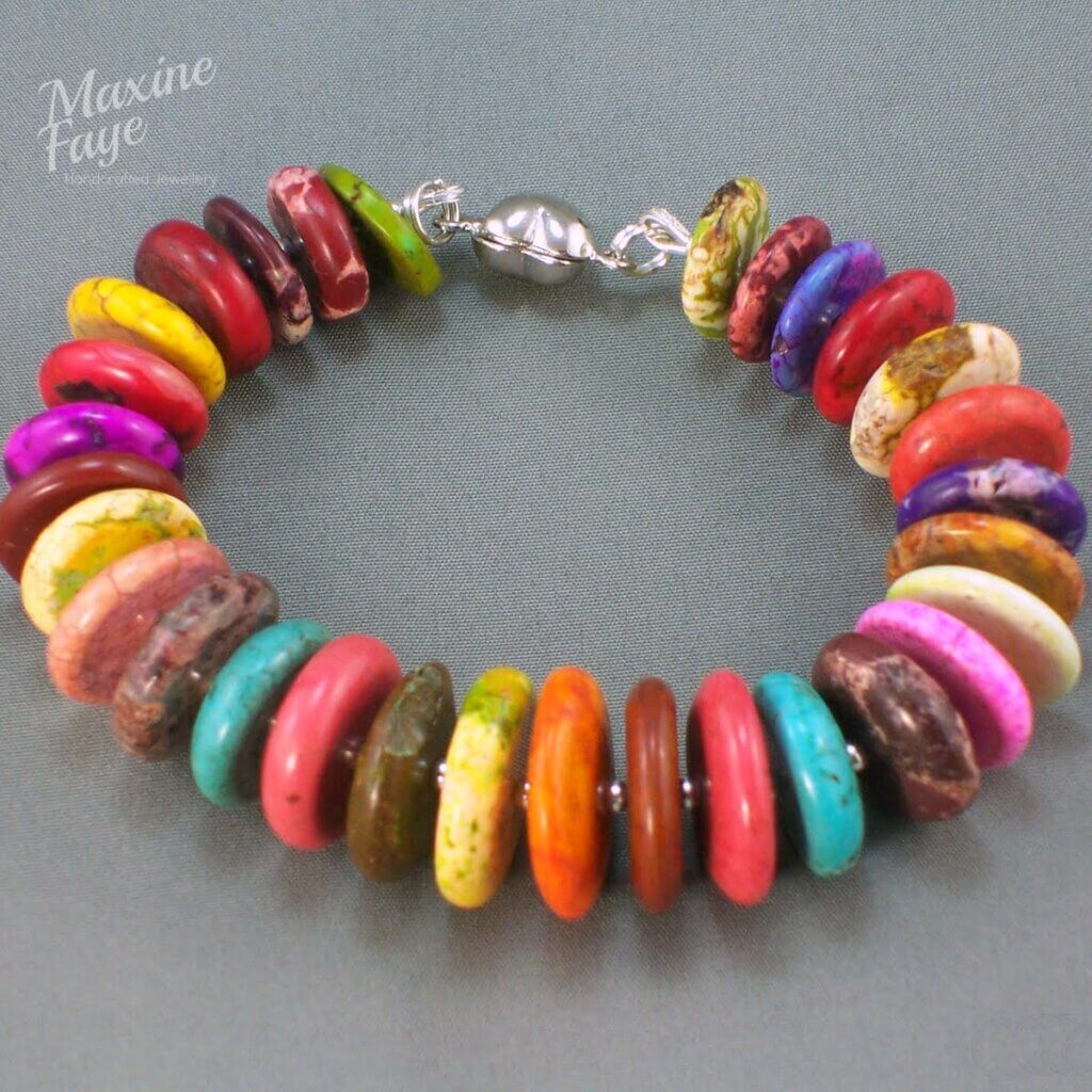 Magnetic heart clasp stye on dyed Magnesite bracelet